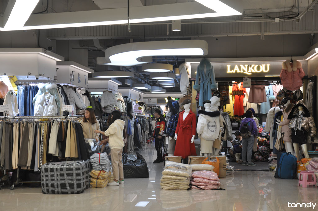 白马服装市场商铺